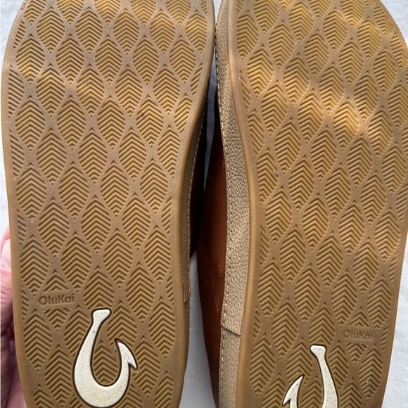 OluKai Hamani Brown Leather Men\'s Slippers main image 4